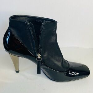 Giuseppe Zanotti Black Leather Ankle Booties with Sculpted Heel